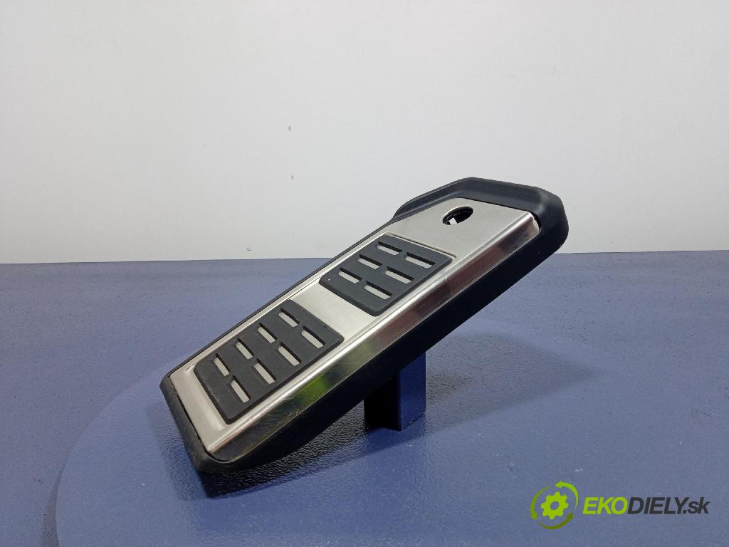 Audi SQ8 2022 pedály 4M1864777B