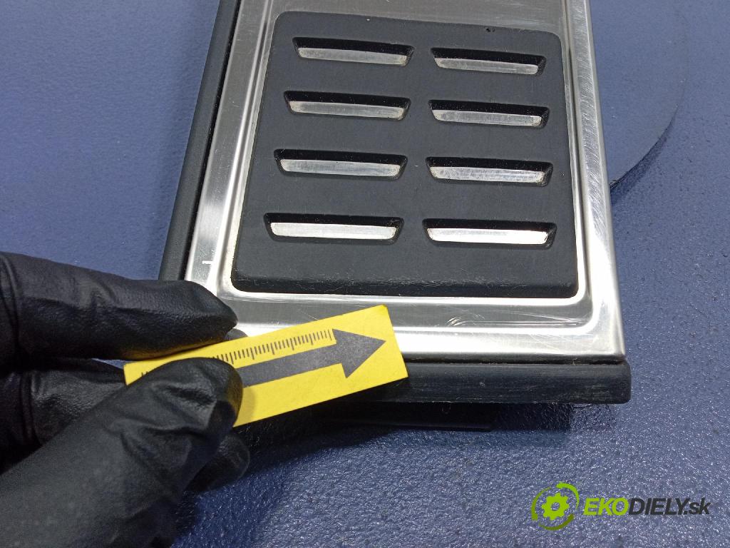 Audi SQ8 2022 pedály 4M1864777B