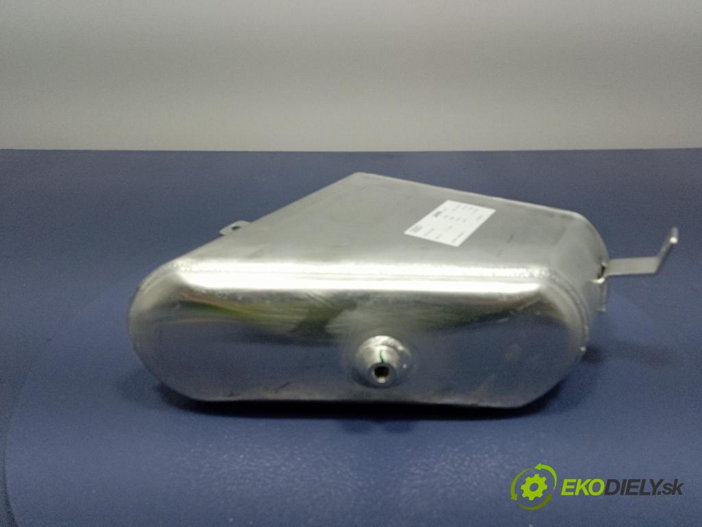 Audi SQ8 2022 Nádrž: Vzduch: 4M0616204F