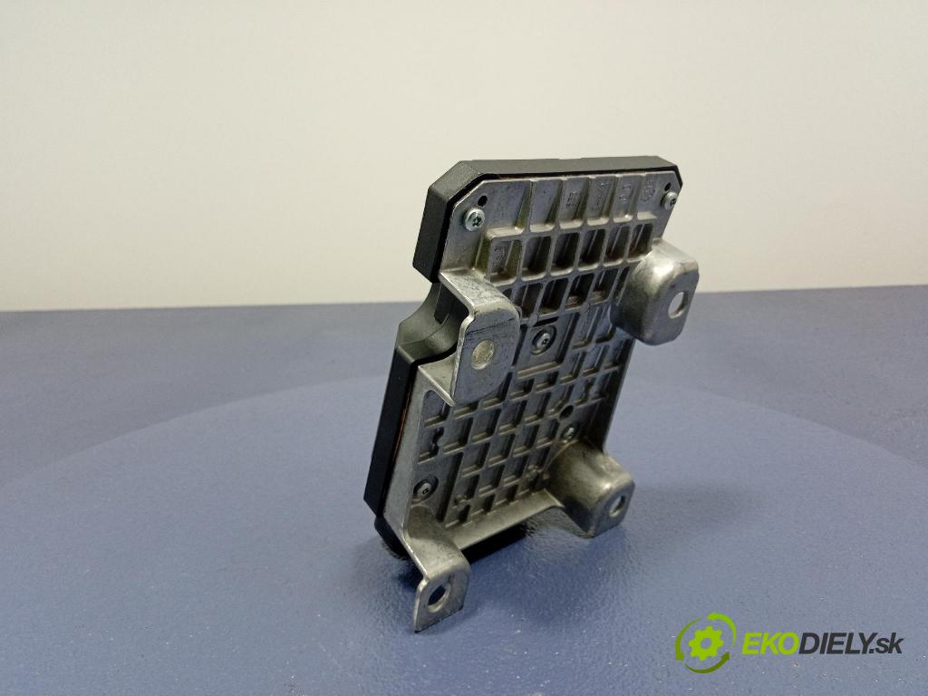 Audi SQ8 2022 řídící jednotka 4M8907777CA