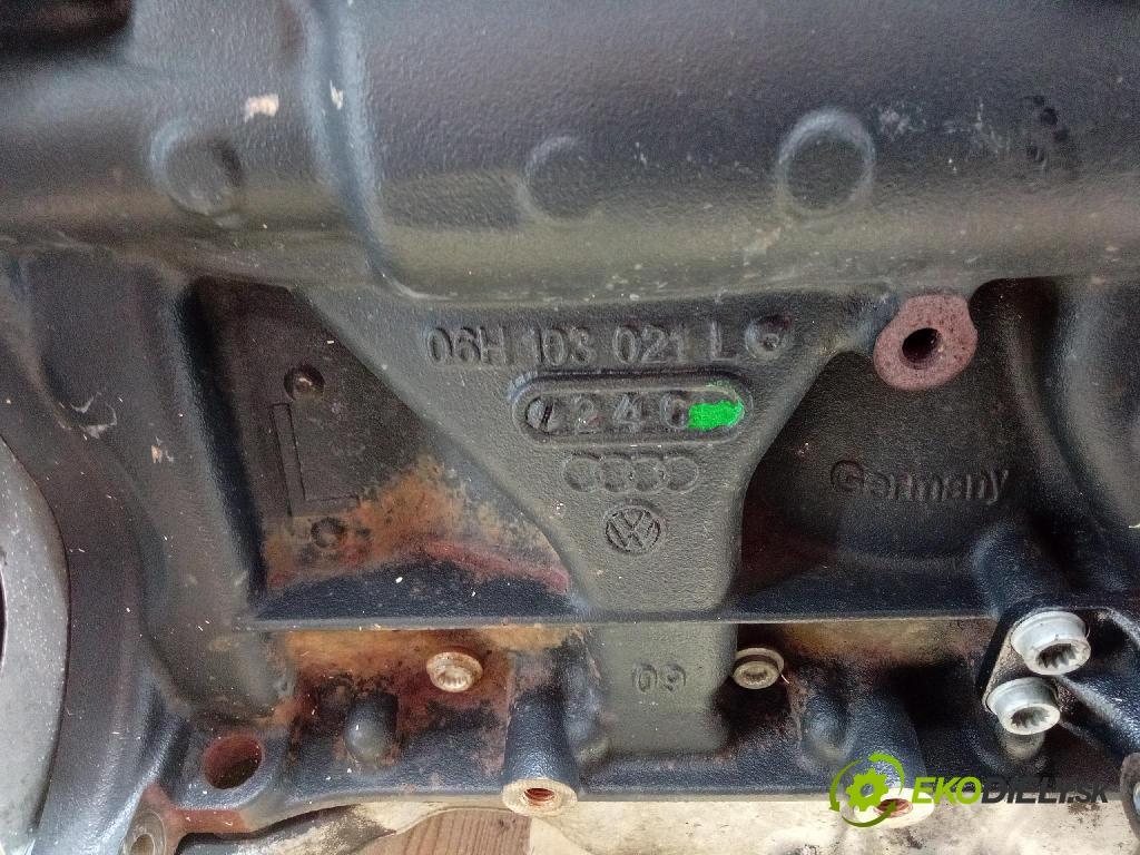 Audi A4 2009 motor Benzín CDH