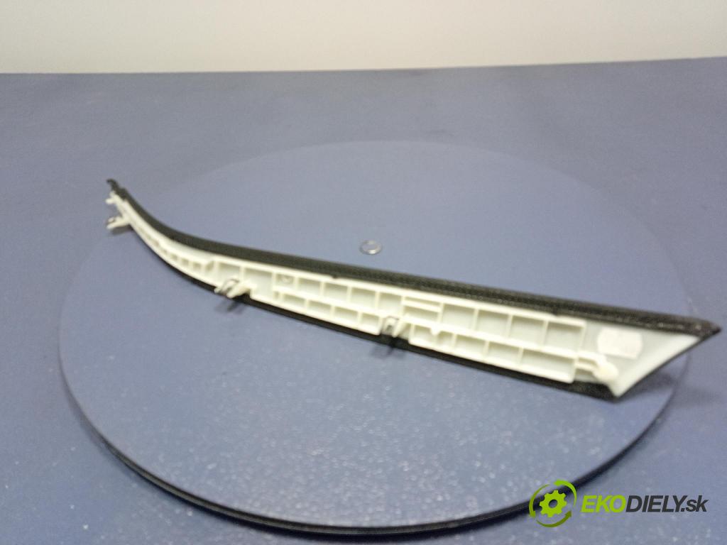 Audi SQ8 2022 lišta Dekoratívne: 4M8853216