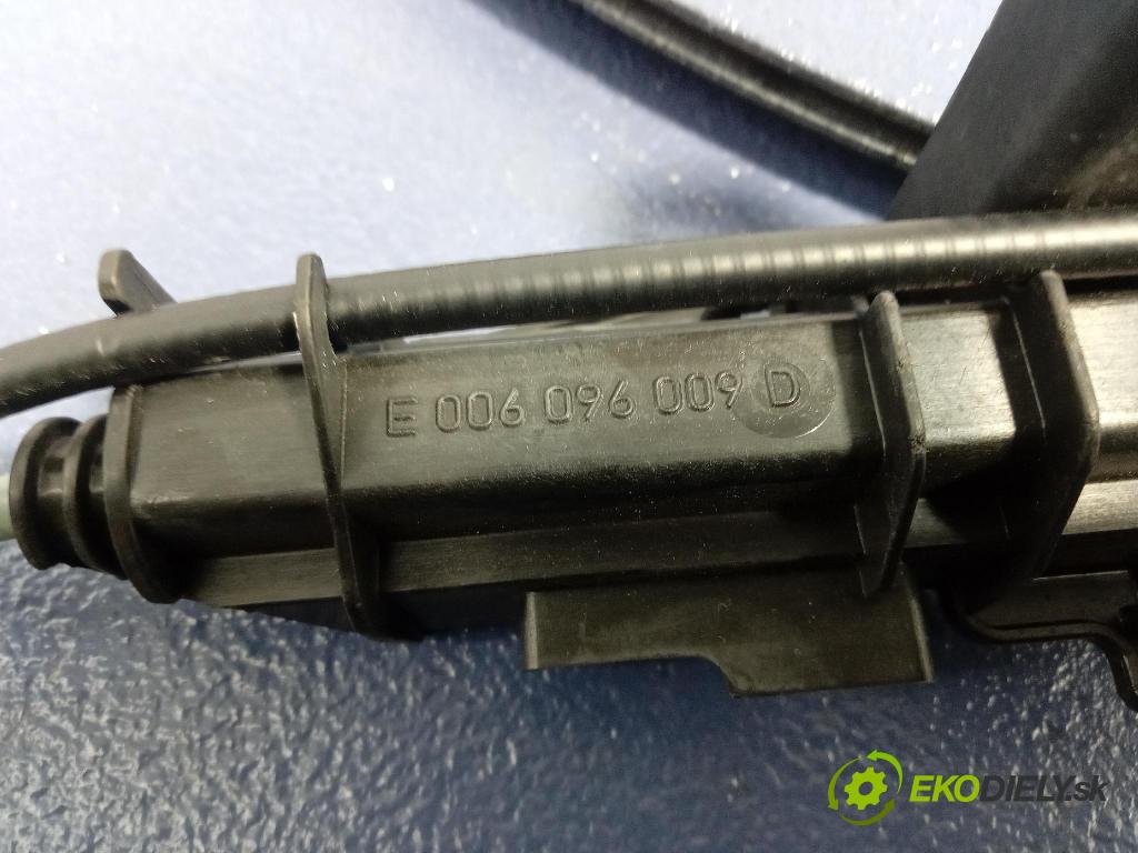 Audi SQ8 2022 roleta 4M8863560