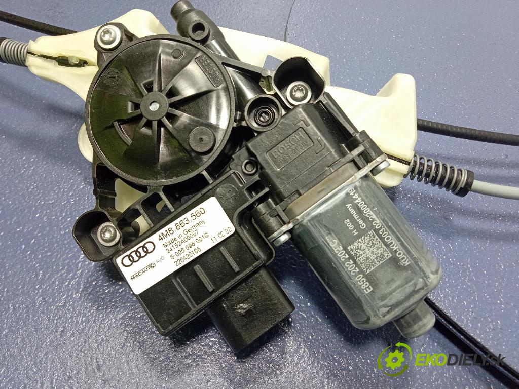 Audi SQ8 2022 roleta 4M8863560