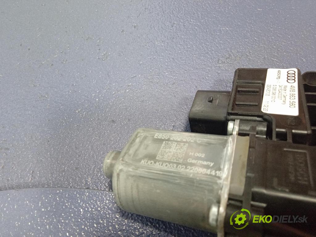 Audi SQ8 2022 roleta 4M8863560