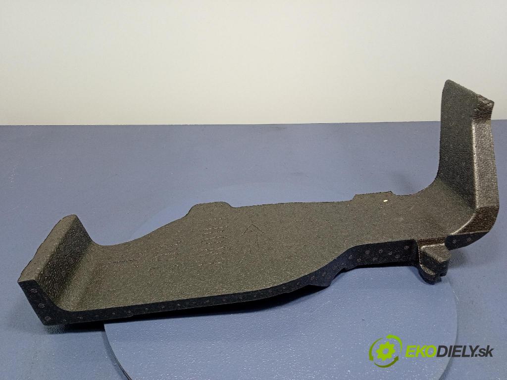 Audi SQ8 2022 zvuková izolace 4M0864789