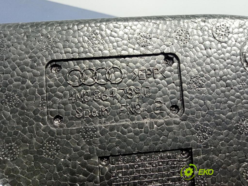 Audi SQ8 2022 zvuková izolace 4M0864789