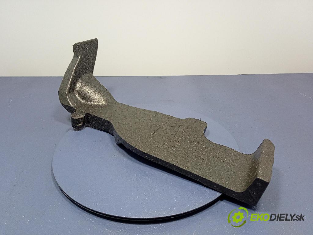 Audi SQ8 2022 zvuková izolace 4M0864790