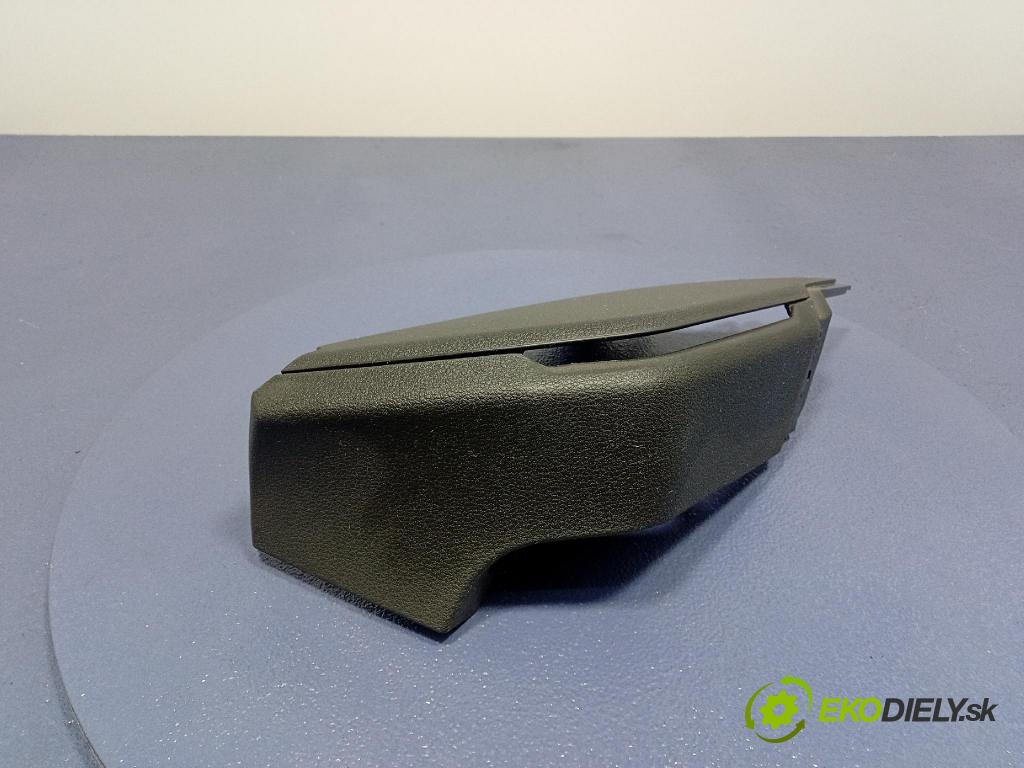 Audi SQ8 2022 kryt Plast: Interiéry: 4M8863488