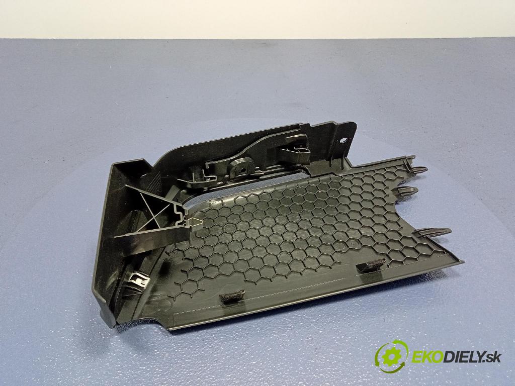 Audi SQ8 2022 kryt Plast: Interiéry: 4M8863488