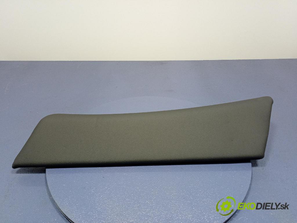 Audi SQ8 2022 Sedadlo zadní 1365237 LI