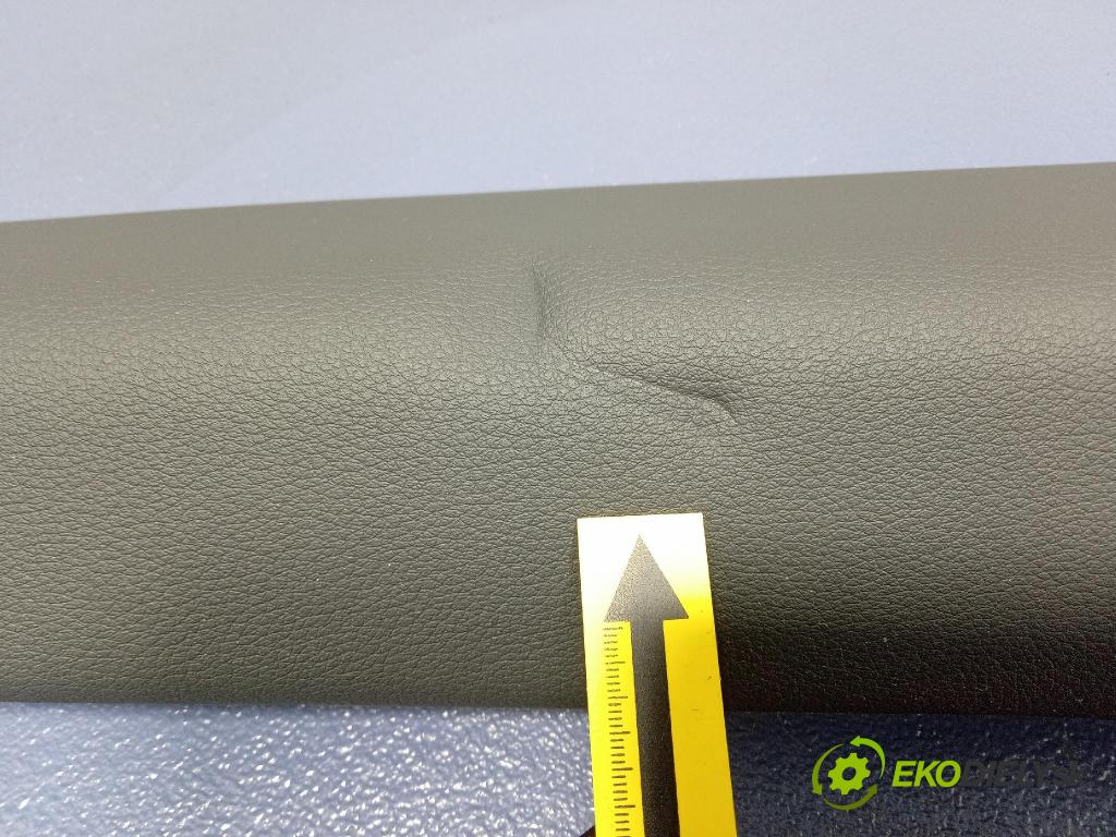 Audi SQ8 2022 Sedadlo zadní 1366061RE