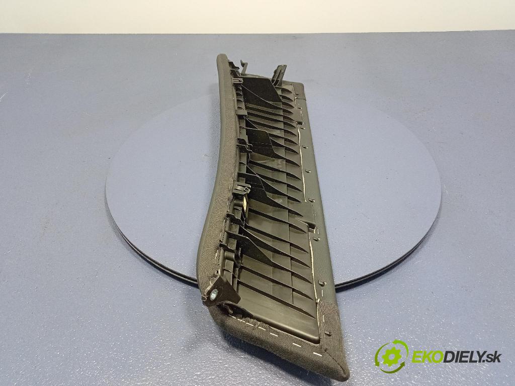 Audi SQ8 2022 Sedadlo zadní 1366061RE