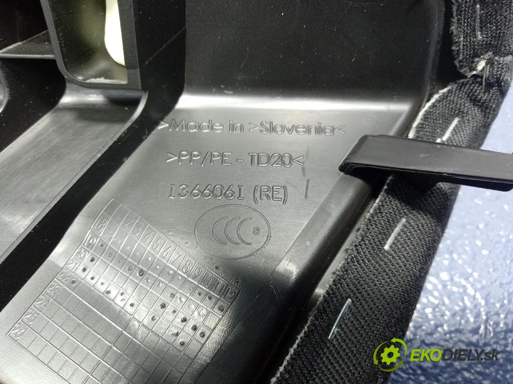 Audi SQ8 2022 Sedadlo zadní 1366061RE