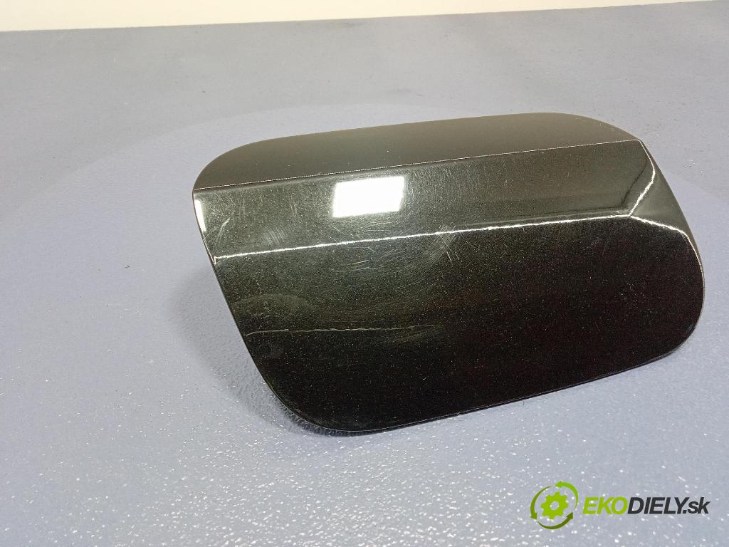 Audi SQ8 2022 Klapka nádrže paliva 4M8809907A