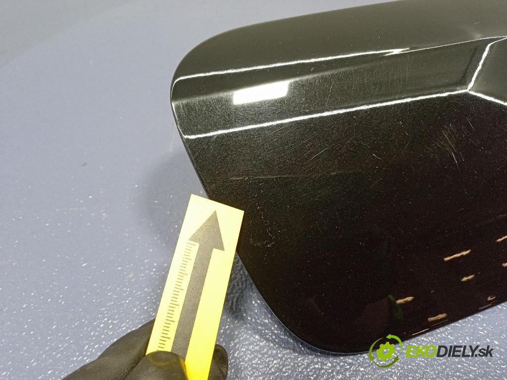 Audi SQ8 2022 Klapka nádrže paliva 4M8809907A