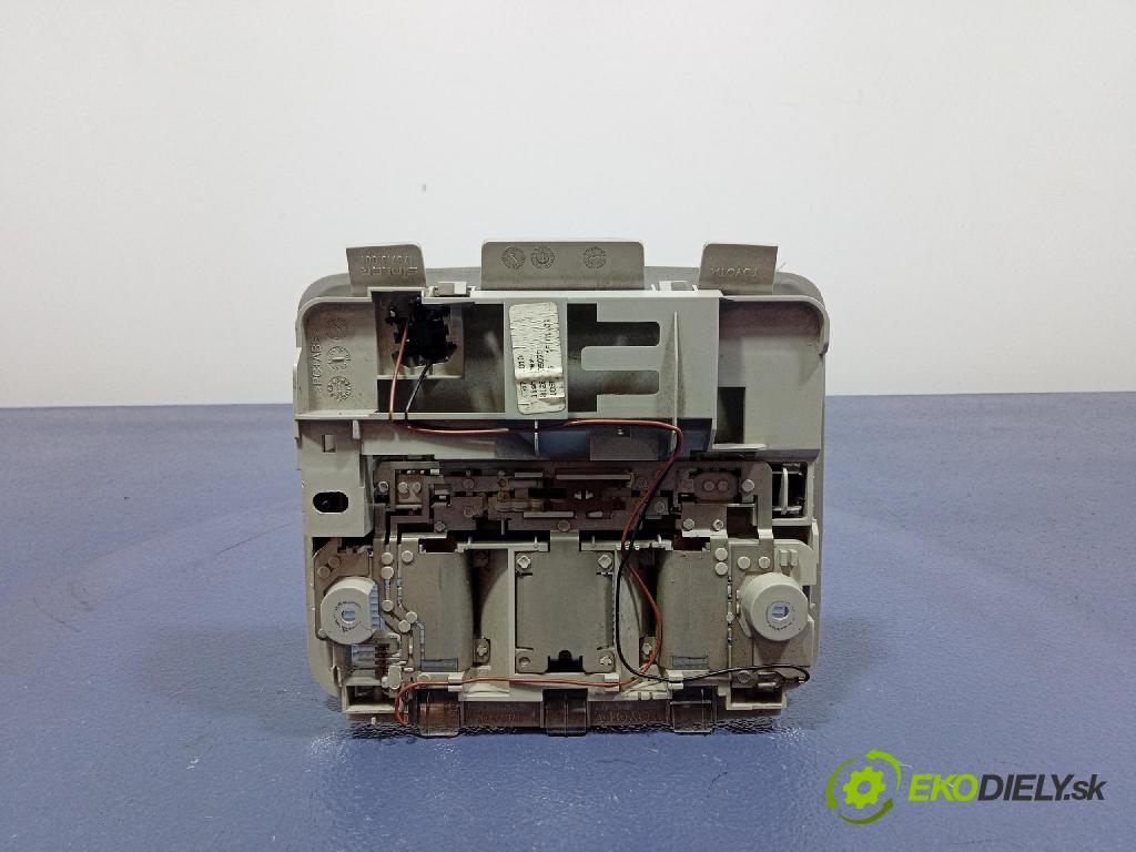 Toyota Avensis 2004 Lampy Uvnitř 81263-05070