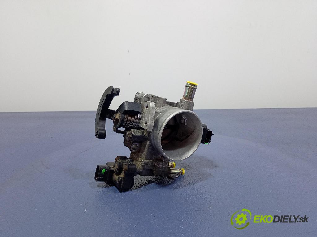 Toyota Avensis 2004 škrticí klapka 22210-0D130