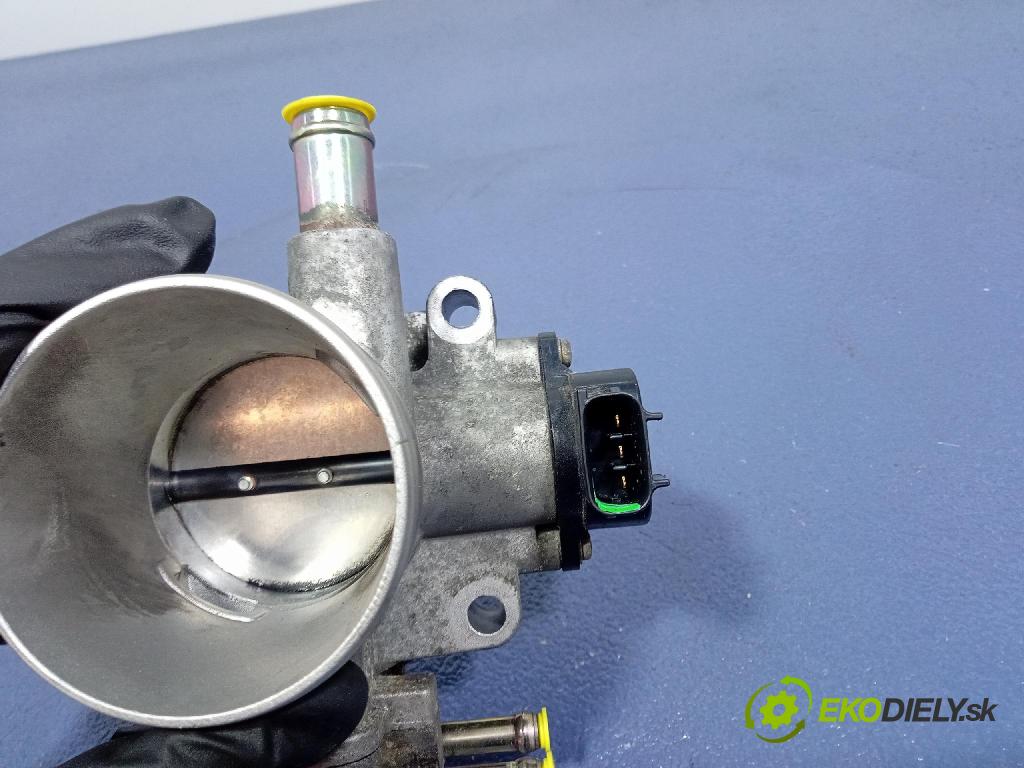 Toyota Avensis 2004 škrticí klapka 22210-0D130