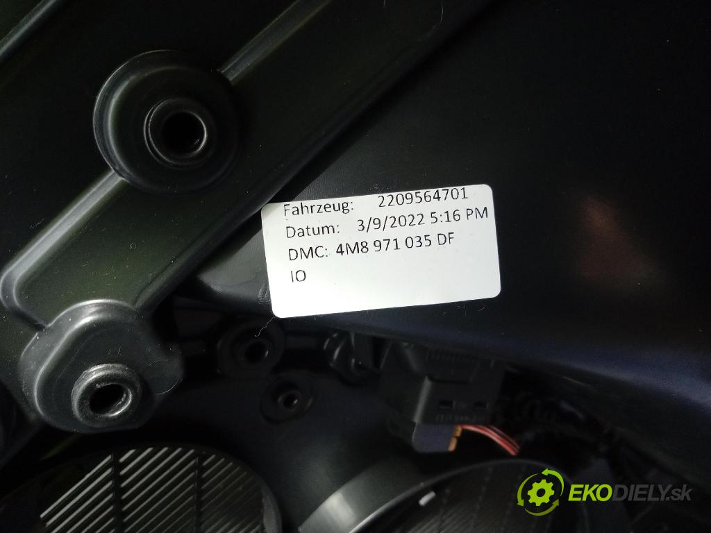 Audi SQ8 2022 Tapacír: dveře před levá 