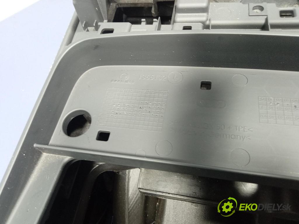 Audi SQ8 2022 Tunel: Střední: 4M8863244K