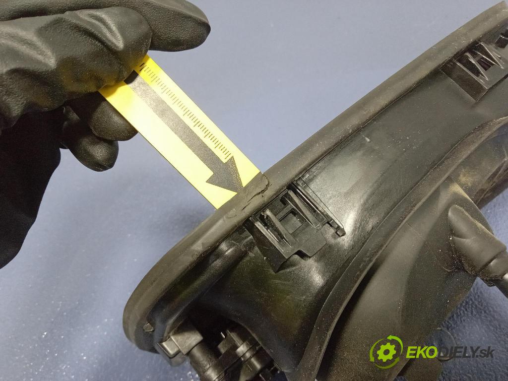 Audi SQ8 2022 Klapka nádrže paliva 4M8809906