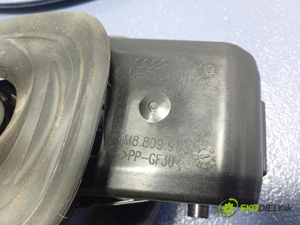Audi SQ8 2022 Klapka nádrže paliva 4M8809906