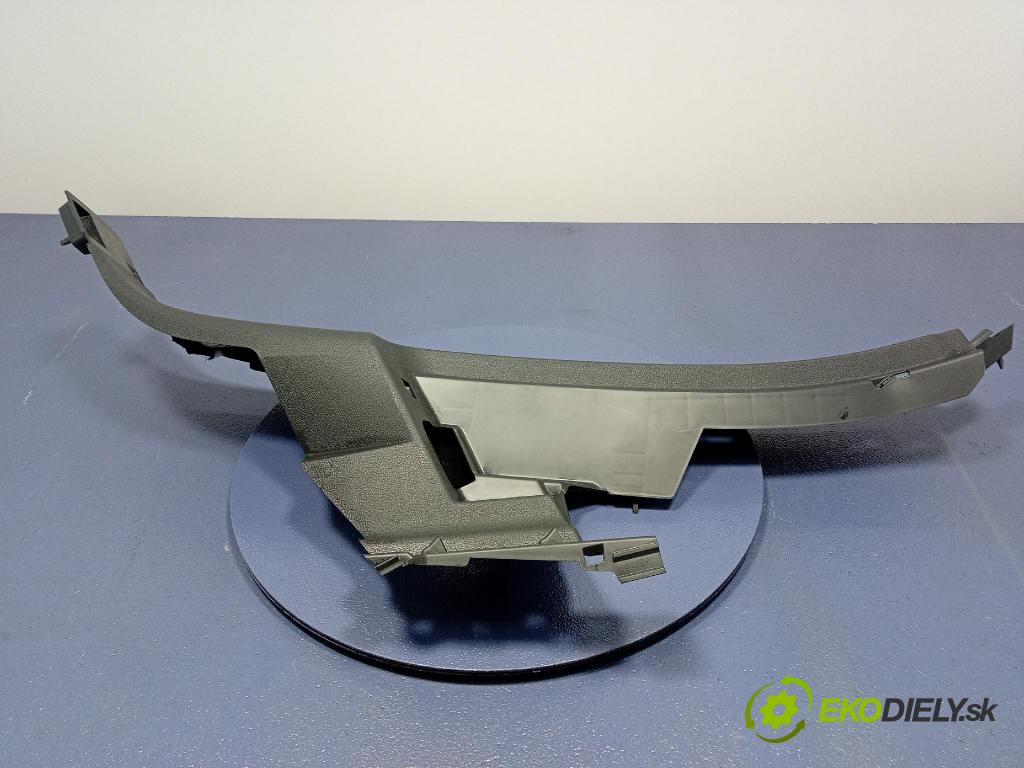 Audi SQ8 2022 kryt Plast: Interiéry: 4M8867768