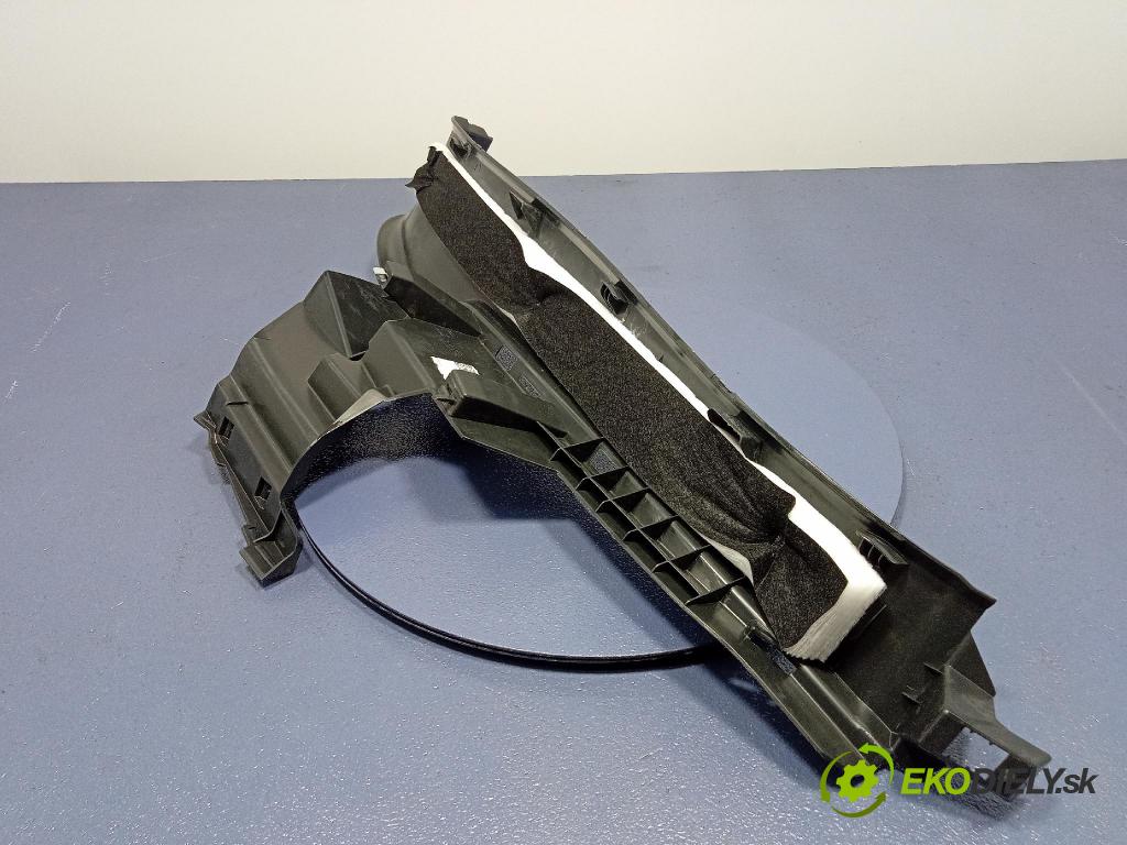 Audi SQ8 2022 kryt Plast: Interiéry: 4M8867767