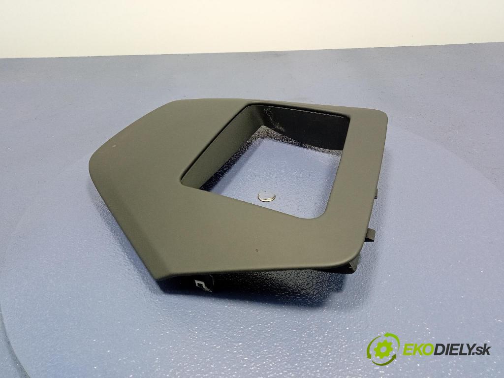 Audi SQ8 2022 kryt Plast: Interiéry: 4M8857161B