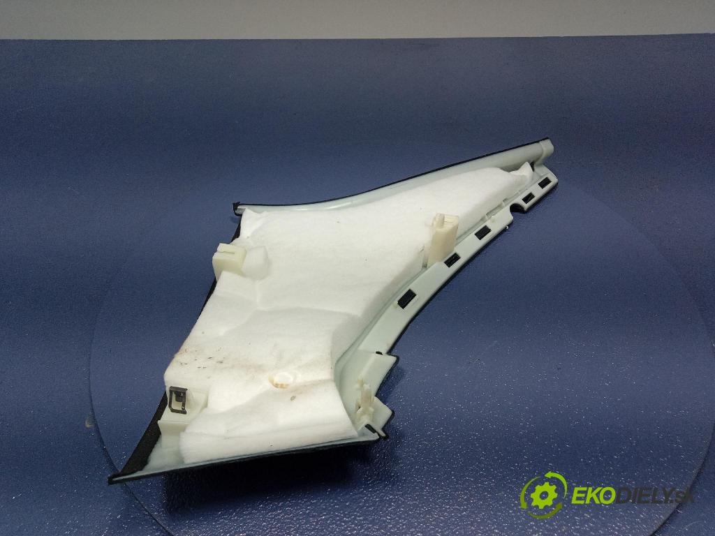 Audi SQ8 2022 kryt Plast: Interiéry: 4M8867245