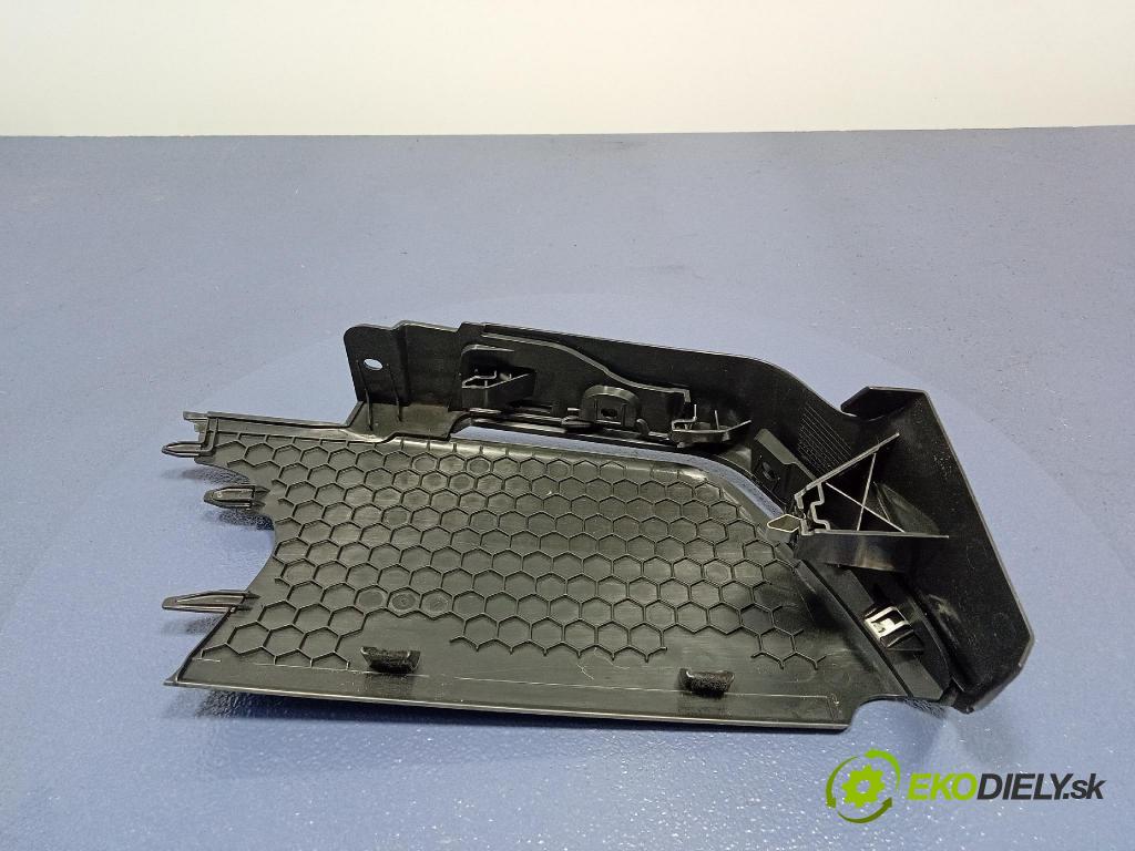 Audi SQ8 2022 kryt Plast: Interiéry: 4M8868605