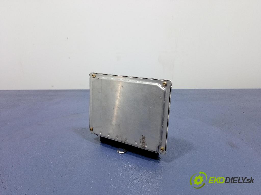 Vw Passat 2002 řídící jednotka Motor: 4B0906018DC