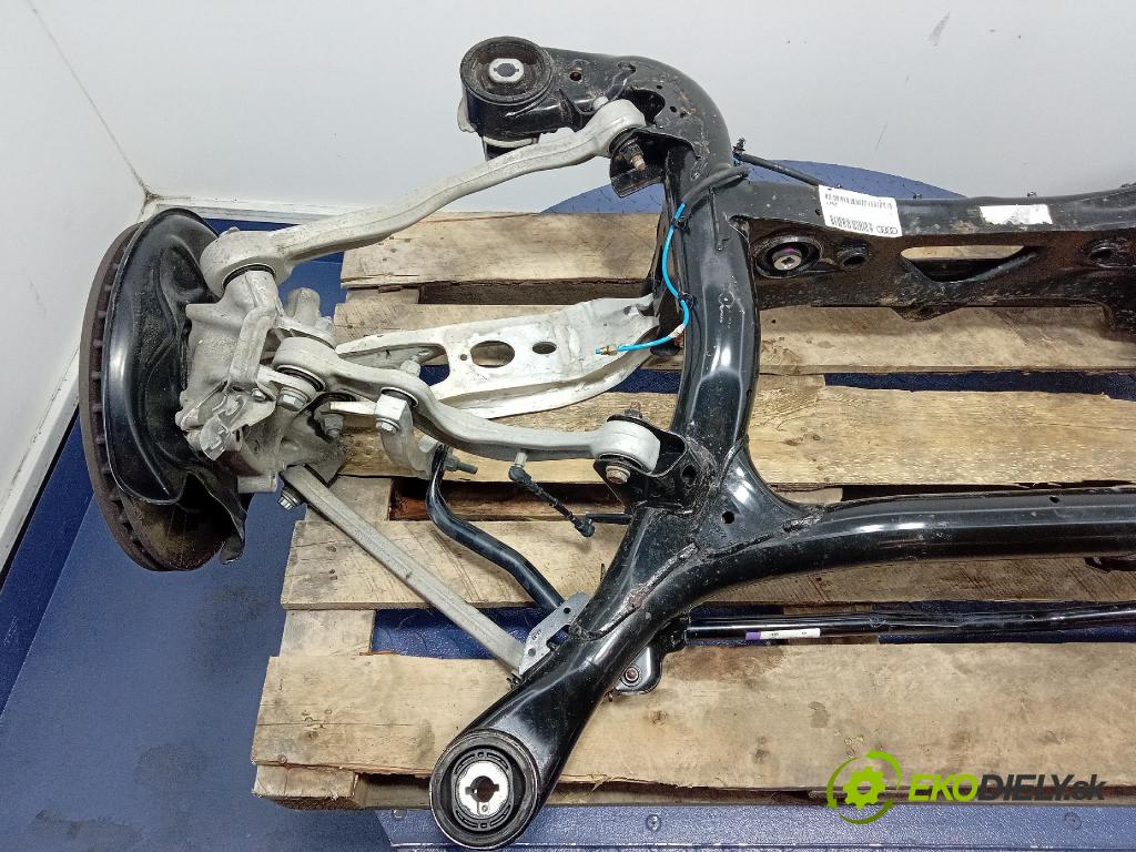 Audi SQ8 2022 výztuha Pozastavenia: Zad: 4M0500025