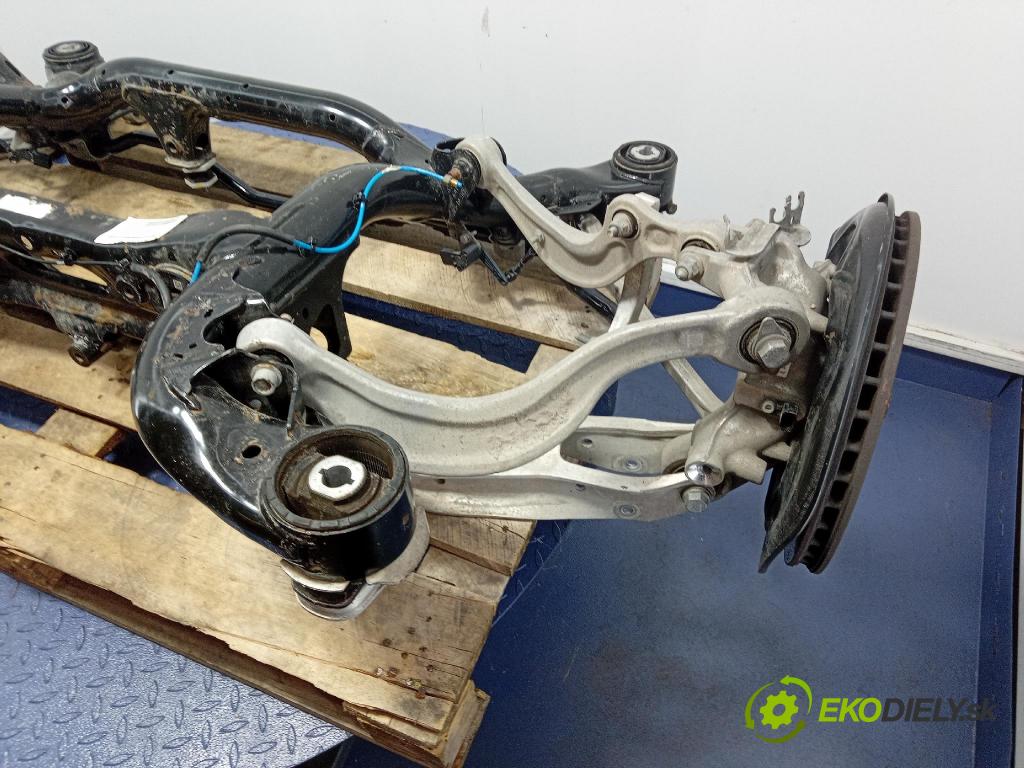 Audi SQ8 2022 výztuha Pozastavenia: Zad: 4M0500025