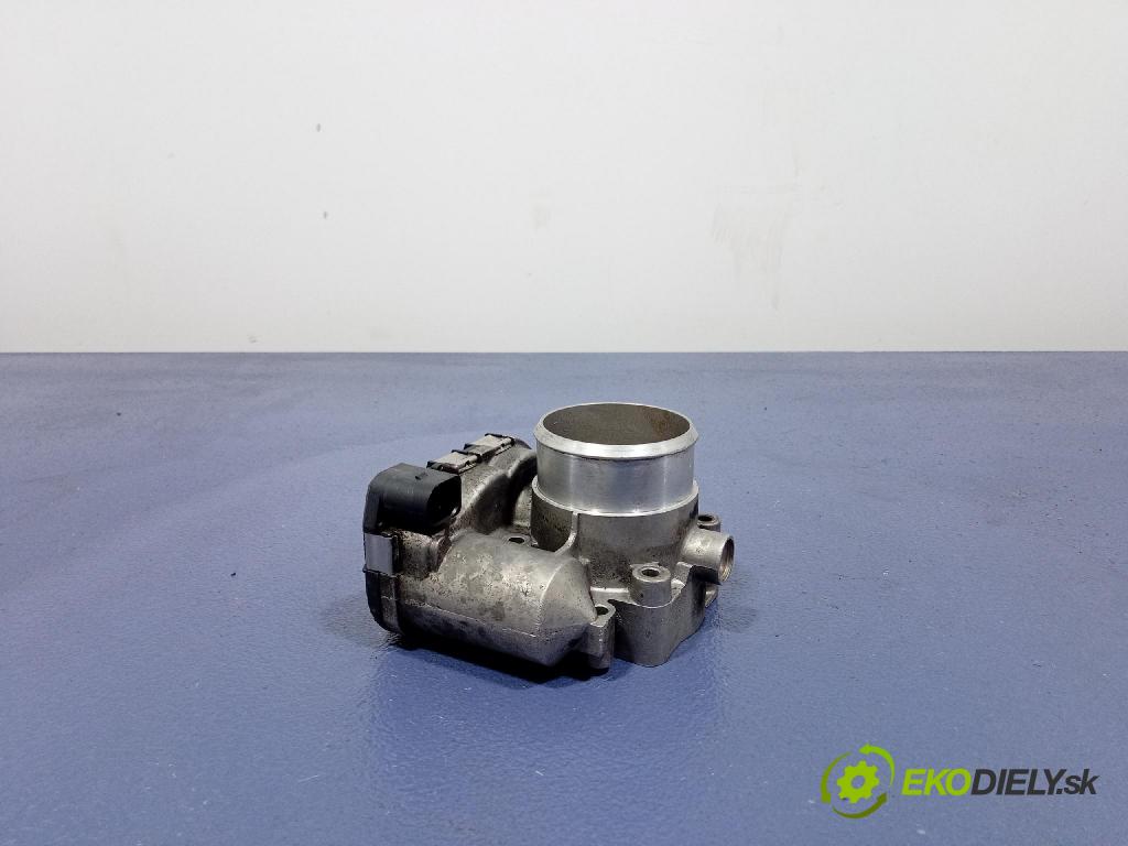 Vw Passat 2002 škrticí klapka 06B133062M