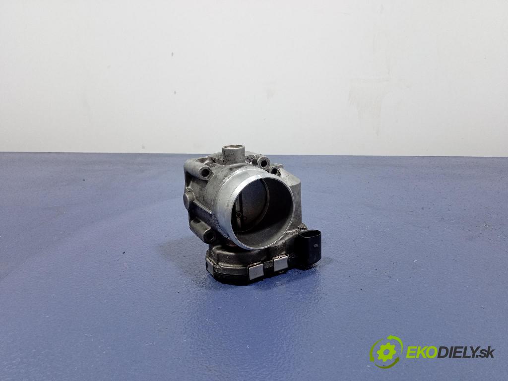 Vw Passat 2002 škrticí klapka 06B133062M