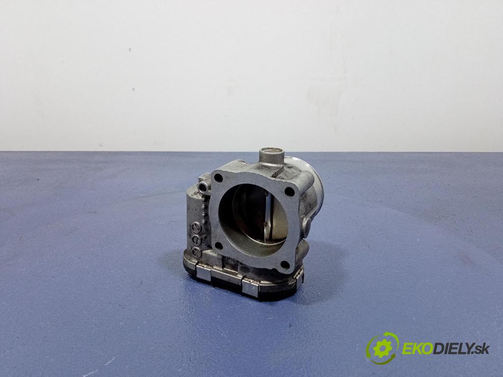 Vw Passat 2002 škrticí klapka 06B133062M