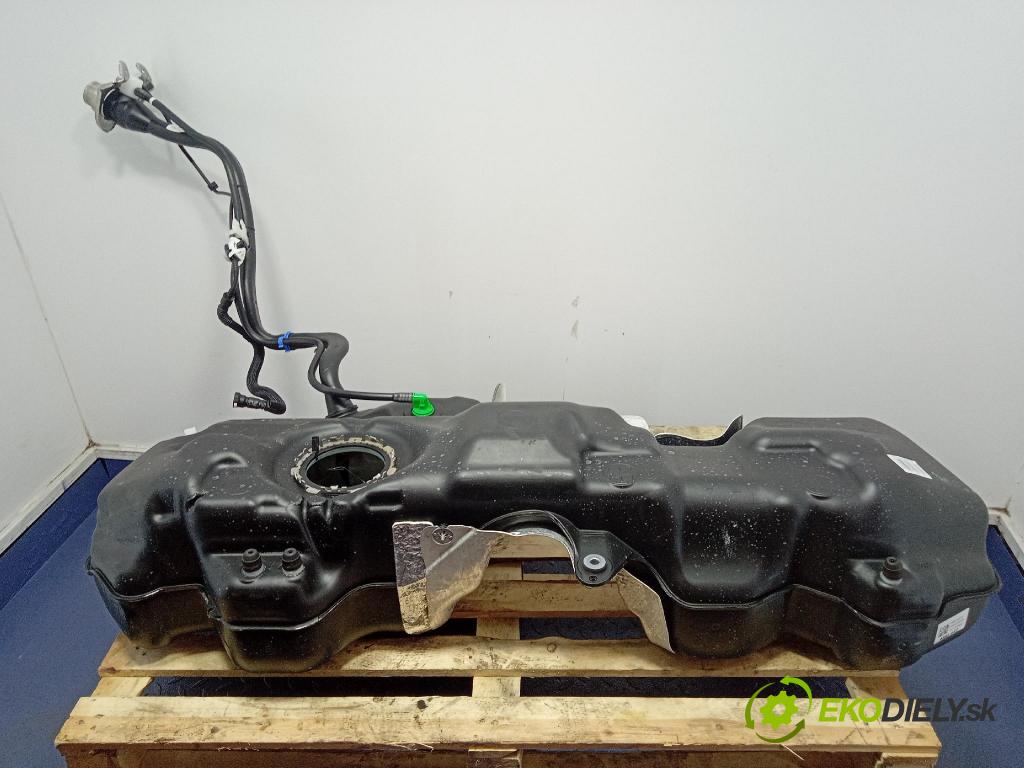 Audi SQ8 2022 Nádrž: Paliva: 4M0201021GL