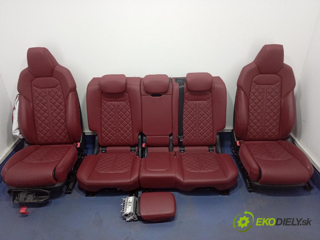 Audi SQ8 2022 sedačke: Soubor.