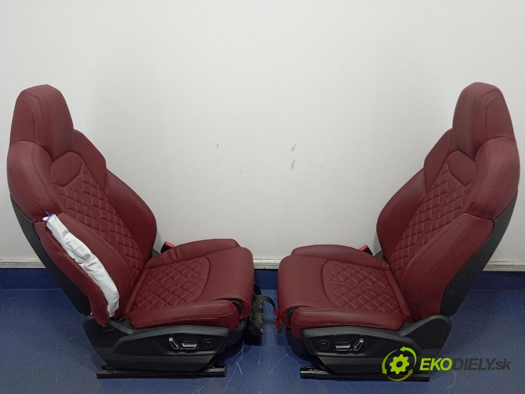 Audi SQ8 2022 sedačke: Soubor.