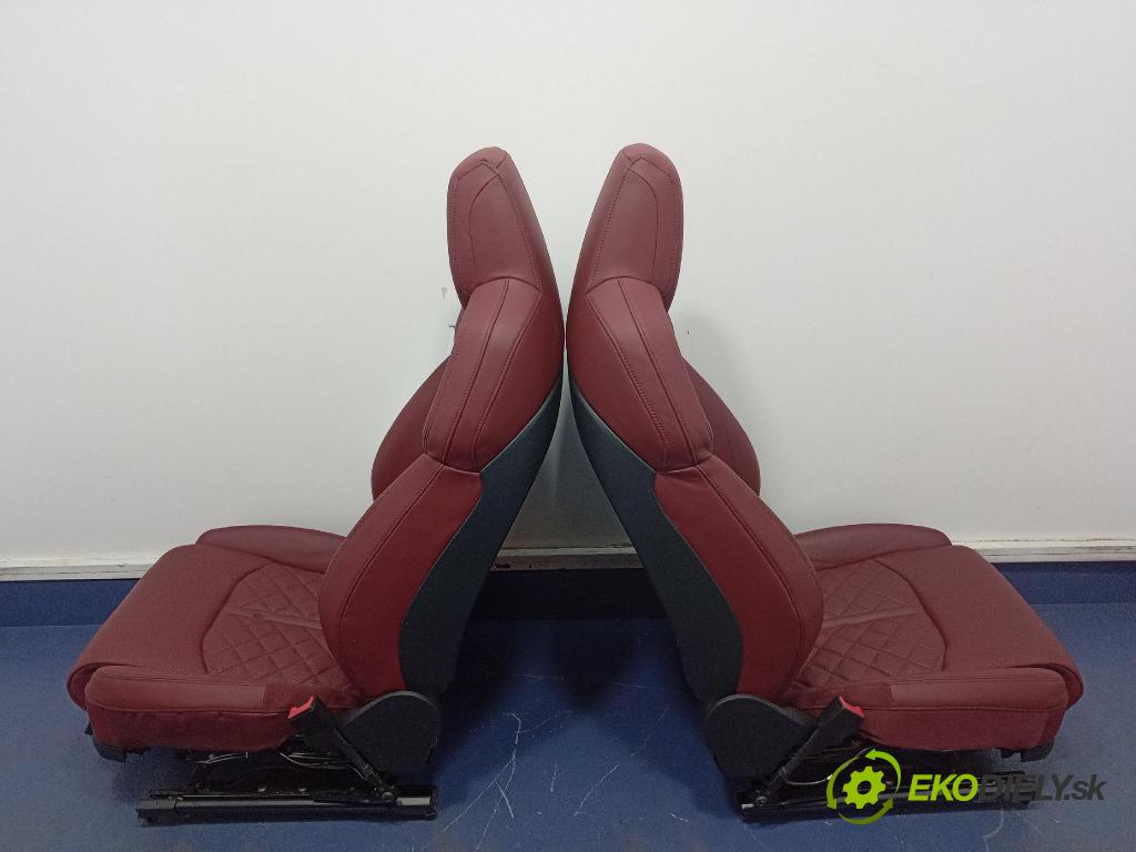 Audi SQ8 2022 sedačke: Soubor.