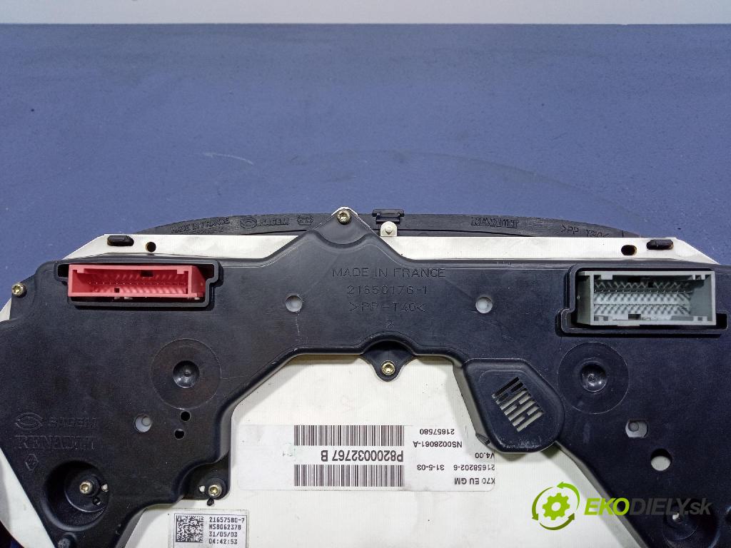 Opel Movano 2003 Přístrojová deska 8200032767