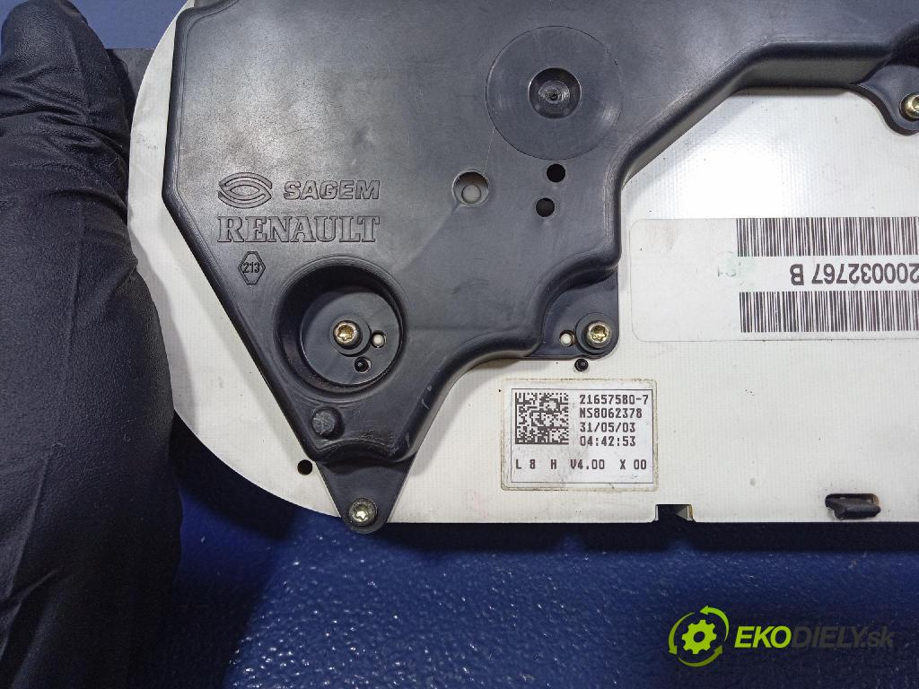 Opel Movano 2003 Přístrojová deska 8200032767