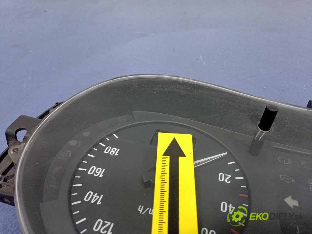 Opel Movano 2003 Přístrojová deska 8200032767