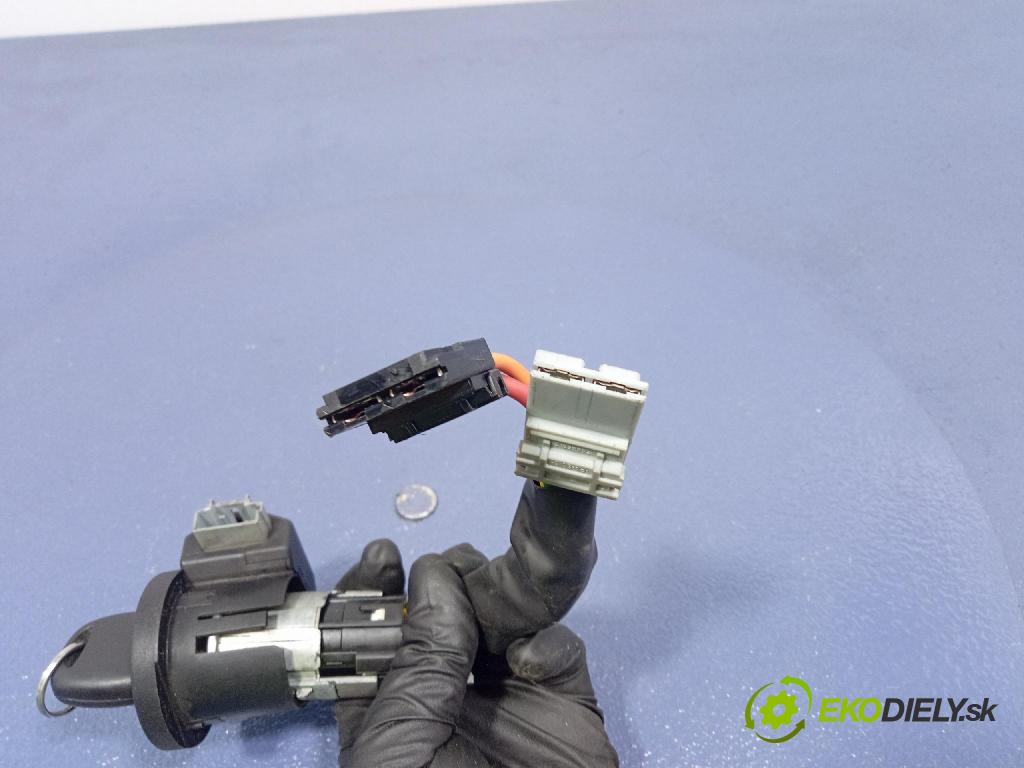 Opel Movano 2003 Spínač zapalování. 