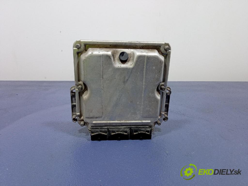 Opel Movano 2003 řídící jednotka Motor: 8200236618