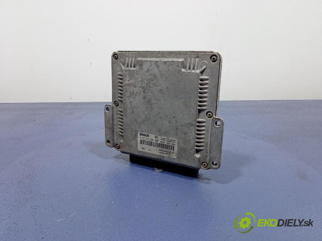 Opel Movano 2003 řídící jednotka Motor: 8200236618