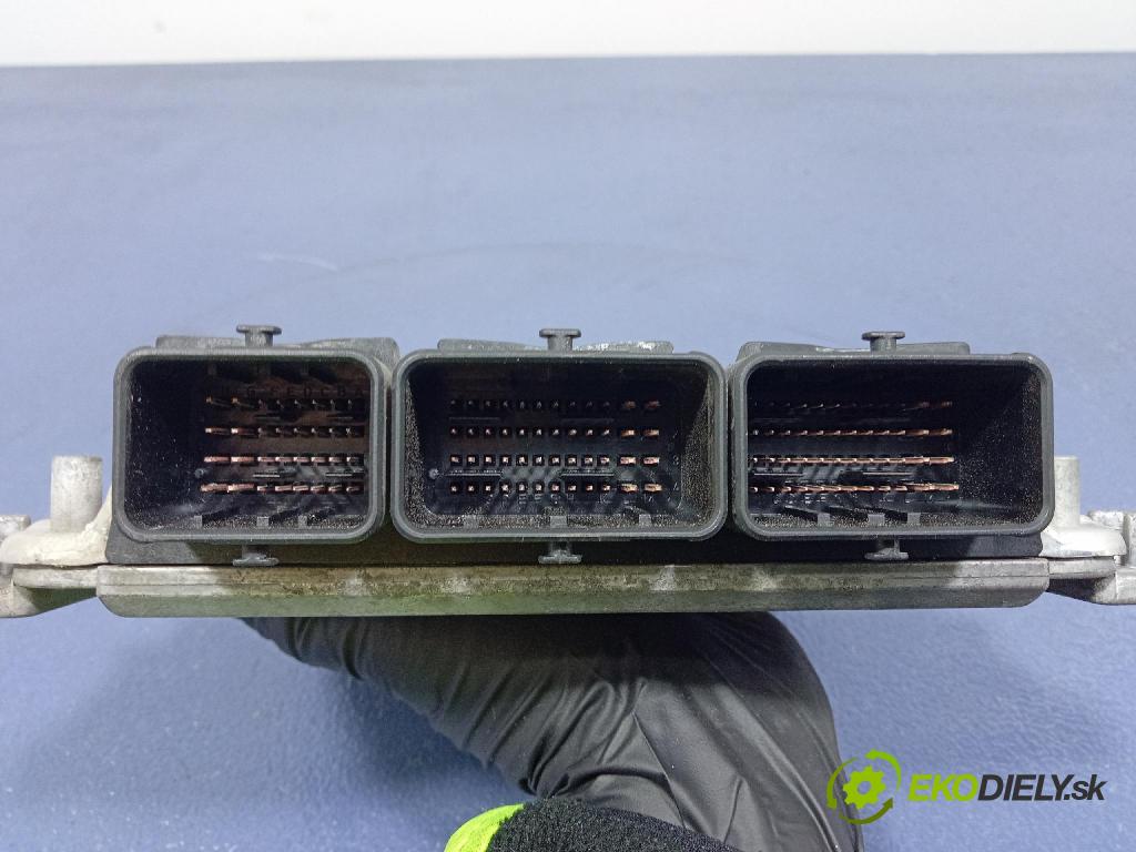 Opel Movano 2003 řídící jednotka Motor: 8200236618