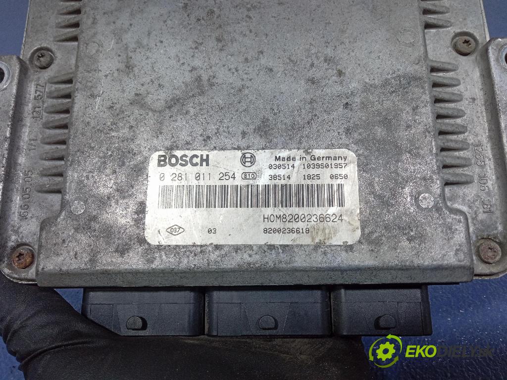 Opel Movano 2003 řídící jednotka Motor: 8200236618